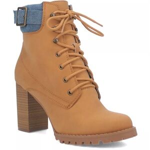 NWT CODE WEST Hashtag Lace Up Boot w/ Lug Sole Faux Suede Saddle Tan & D…